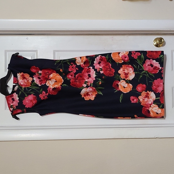 Vince Camuto Dresses & Skirts - Clothes